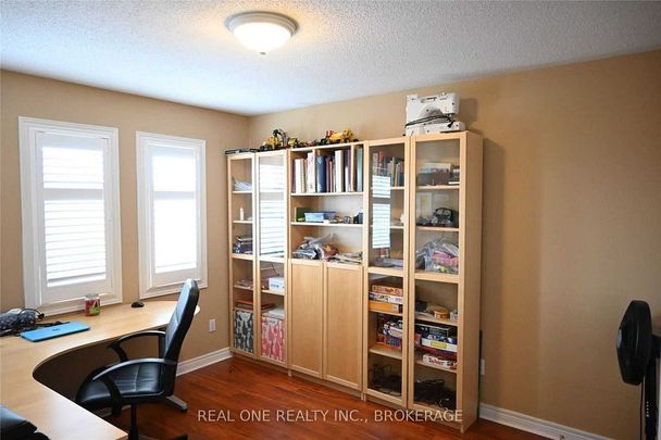 For Lease - 2475 Cedar Meadow Lane, Oakville, Ontario - Photo 1