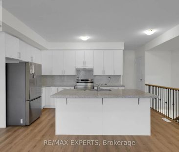 16 GRIFFITH STREET - Photo 6