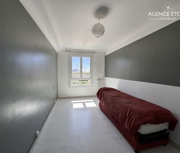 Appartement 3 pièces 66m2 MARSEILLE 10EME 890 euros - Photo 6