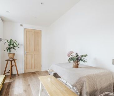 1 Bed Flat, Dunlace Road, E5 - Photo 2