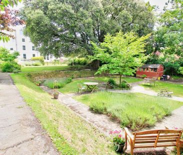 2 bedroom property to rent - Photo 4