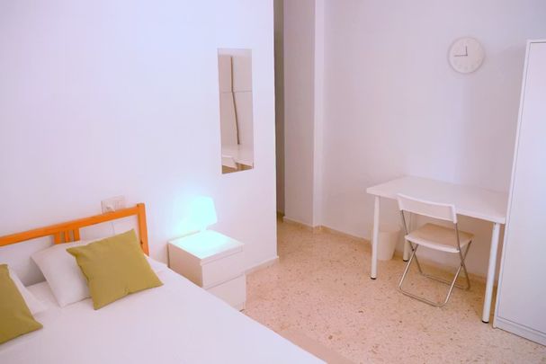 Avenida de Barcelona, Málaga, Andalusia 29009 - Photo 1