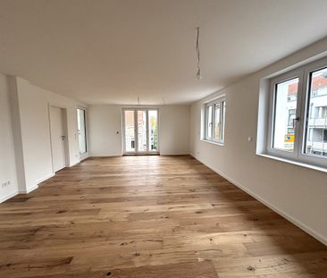 Moderne 3-Zimmer-Wohnung mit EBK, Loggia & großem Wohn-/Essbereich - Photo 3