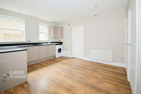 2 bedroom ground flat to rent - Photo 2