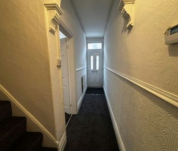 Terraced House to rent on - Photo 3