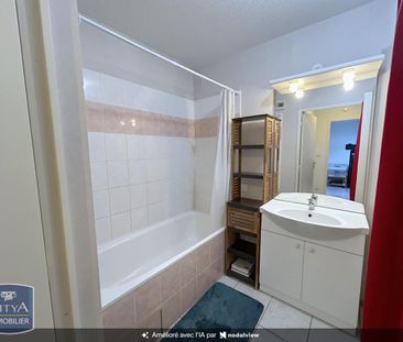 Location Appartement 2 pièces 48m² BRESSUIRE 79300 - Photo 3