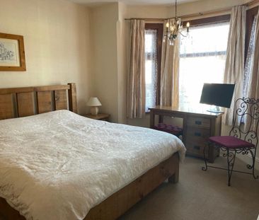 2 bedroom semi-detached bungalow to rent - Photo 3