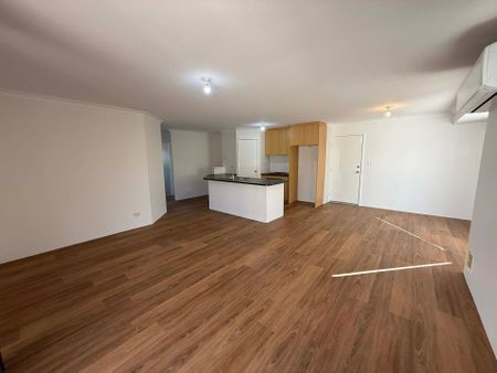 Available Now for Immediate Move in &excl;&excl; - Photo 5