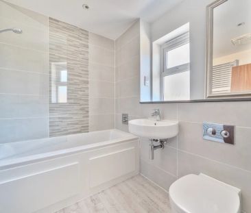 3 bedroom terraced house to rent - Photo 5