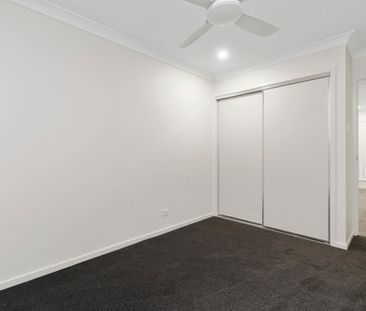 Family Home in White Rock - Walk to Nature! - Photo 5