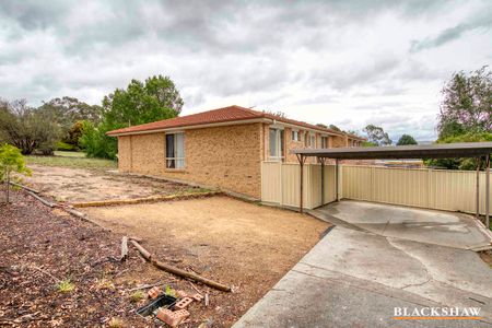 Spacious three bedroom home - Photo 2