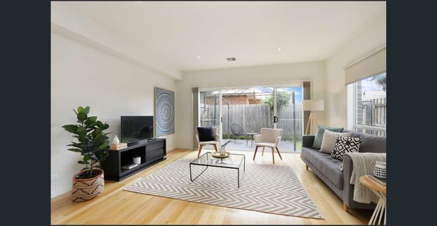 Stylish Low-Maintenance Townhouse - Photo 1