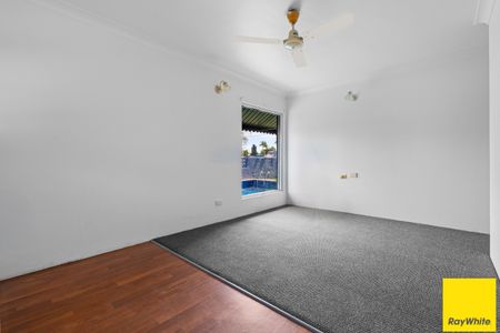 Modern 2-Bedroom Unit in Prime Cairns North Location - Photo 3