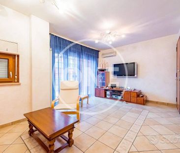 Villa di 130 m² con 5 locali a Roma - Photo 3