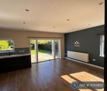 5 bedroom detached house to rent - Photo 3
