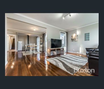 Beautiful Family Home Built For Entertaining - Photo 1