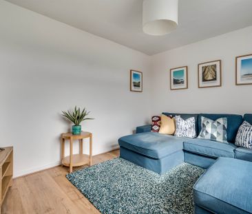 9 Glen Road, Castlereagh , Belfast , BT5 7JH - Photo 1