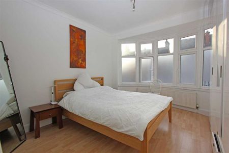 3 bedroom terraced house to rent - Photo 3