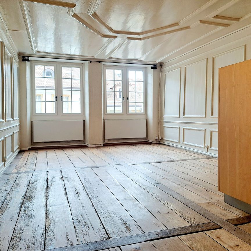 HAUPTGASSE 36, Spacious 2.5-room apartment with exposed beams and through-house - Photo 1
