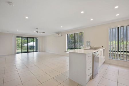 Discover Your Perfect Family Home in Pomona - Photo 4