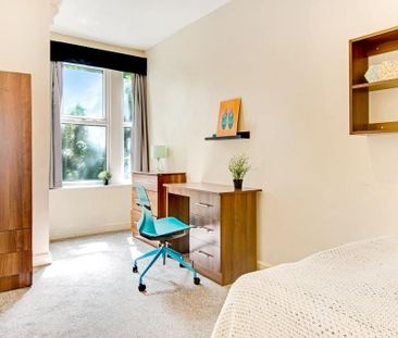 1 bedroom in a house share to rent - Photo 2