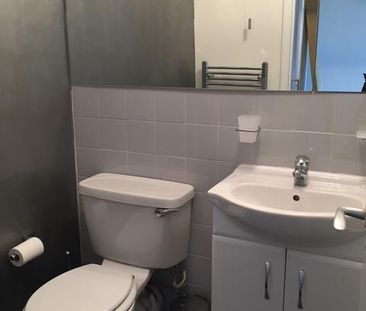 Studio to rent - Photo 6
