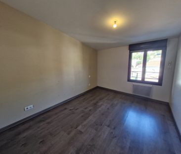 Location Appartement 4 pièces 92m² AMPUIS 69420 - Photo 4
