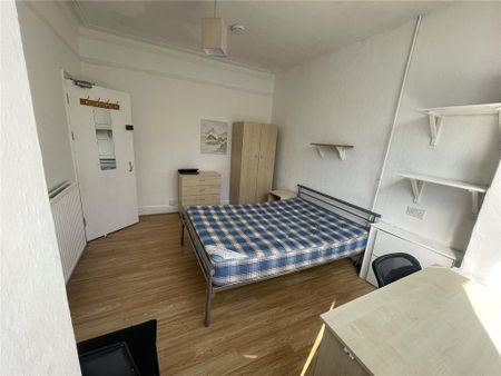 4 bedroom terraced house to rent - Photo 4