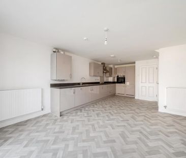 3 bedroom semi-detached house to rent - Photo 6