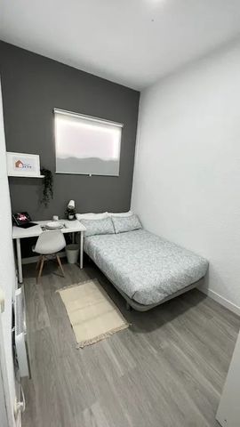 Calle de la Luna, Madrid, Community of Madrid 28004 - Photo 2