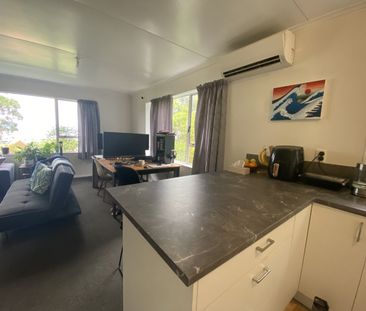 15a Walnut Way, Maungaraki - Photo 1