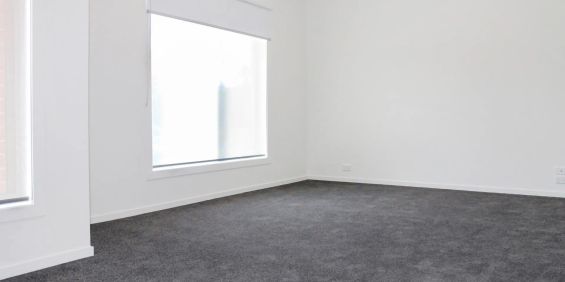 Spacious home in excellent condition - Lease now pending. - Photo 3