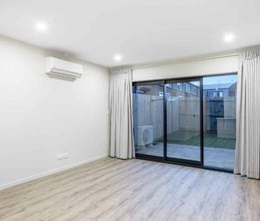 Near new 2 Bedroom Townhouse - Photo 2