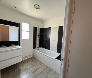Location Maison 5 pièces 92m² OCTEVILLE 50130 - Photo 5