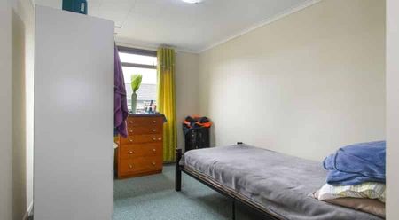 4-BEDROOM HOUSE FOR RENT WITH LARGE ROOMS - Photo 3