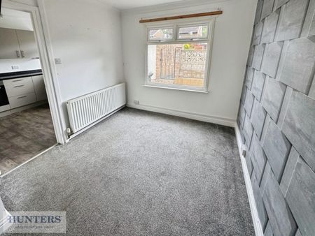 3 bedroom House To Let Total Size: 958 SQ FT - Photo 3