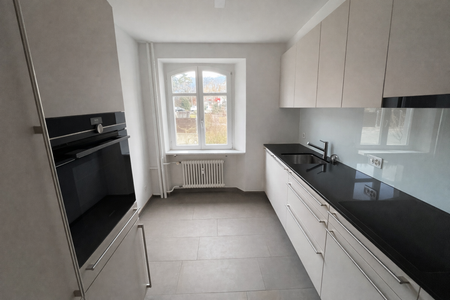 Stilvolle, kernsanierte 3.5-Zimmerwohnung im EG einer charmanten Villa an ruhiger Lage - Photo 4