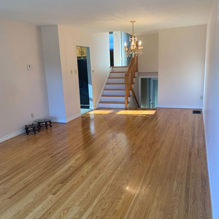 For Lease - 24 Dean Street, Brampton, Ontario - Photo 1