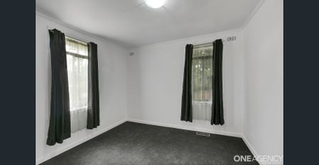 Comfortable Three Bedroom Family Home - Photo 5