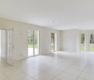 Maison • La Celle-Saint-Cloud - Photo 6