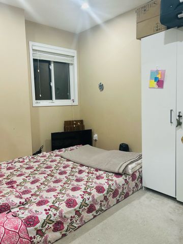 For Lease - 132 Bartley Drive, Toronto, Ontario - Photo 5