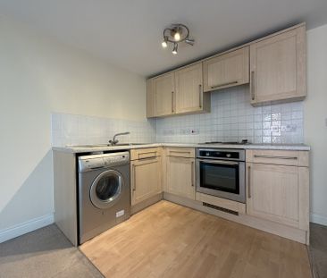 Marcus House, New North Road - Photo 3