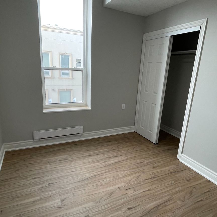 For Lease - 69 East Main Street Unit# 203, Welland, Ontario - Photo 1