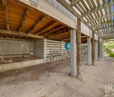 CHARMING HOME WITH BEAUTIFUL ESTABLISHED GARDENS! - Photo 2