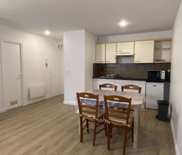 Location Appartement 2 pièces 43m² - Photo 4