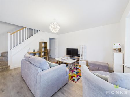 20 The Clayfields, Telford, TF6 5FE - Photo 2