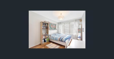 GROUND FLOOR WITH MODERN TOUCH AND WATER INCLUDED - Photo 3