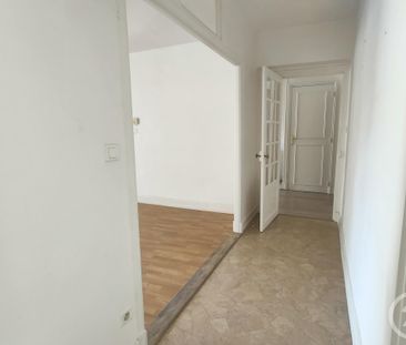 Location Appartement 4 pièces 94m² NEVERS 58000 - Photo 5