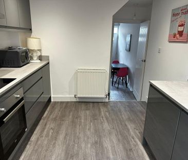 2 bedroom terraced house to rent - Photo 6