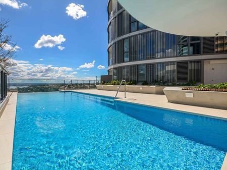 VUE - GUN BARREL HARBOUR VIEWS FROM ONE BED + STUDY APARTMENT - Photo 4